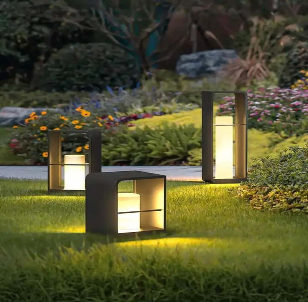 Sebastian Solar Garden Lamps
