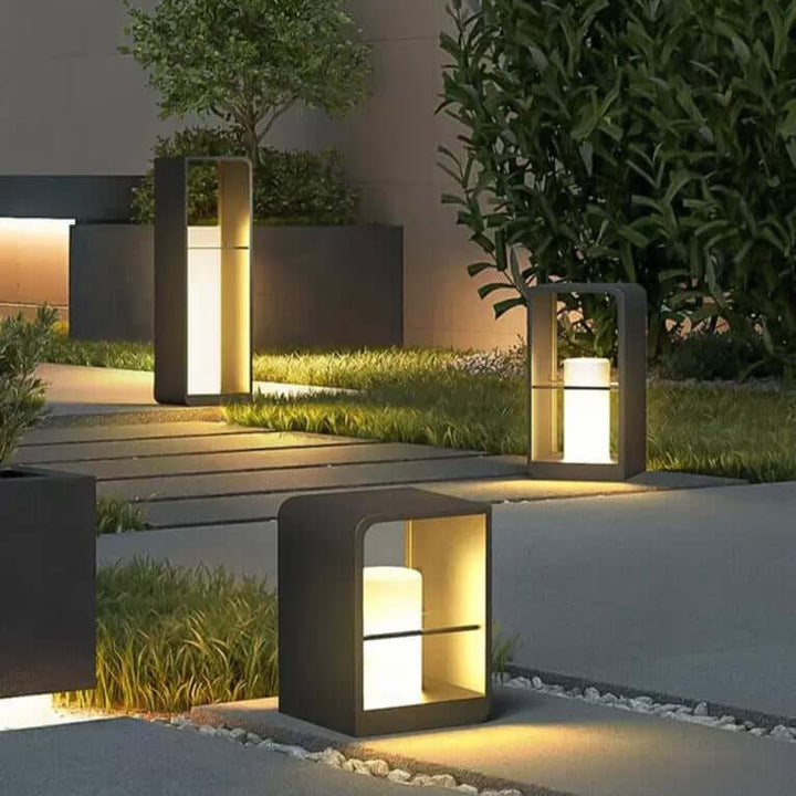 Sebastian Solar Garden Lamps