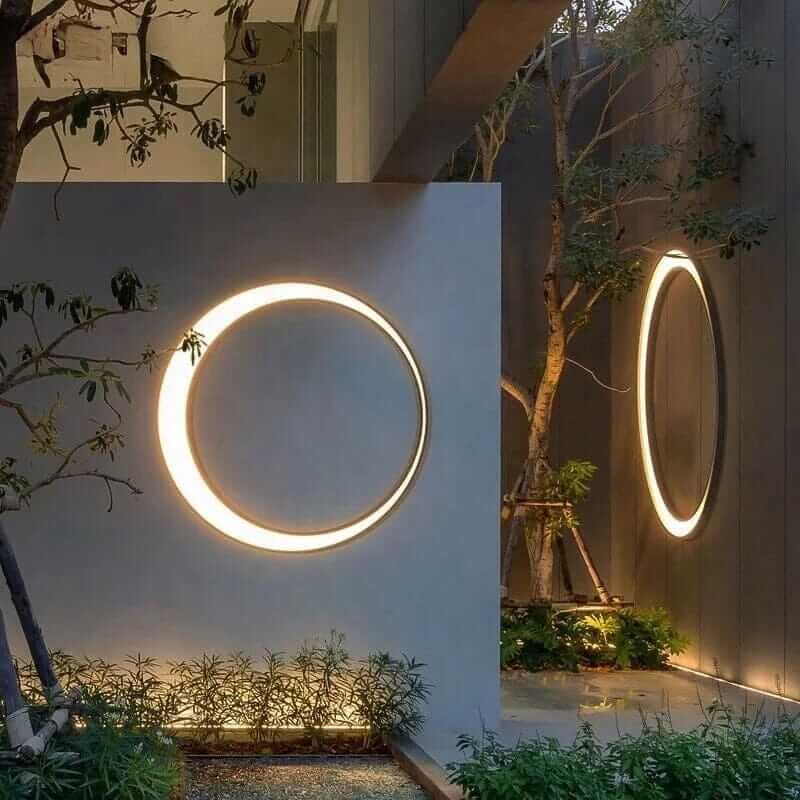 Aakifah Full Moon Outdoor Wall Lamp
