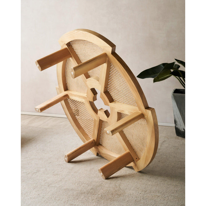 Solid Wood Coffee Table Round - Simplistic Yet Sleek