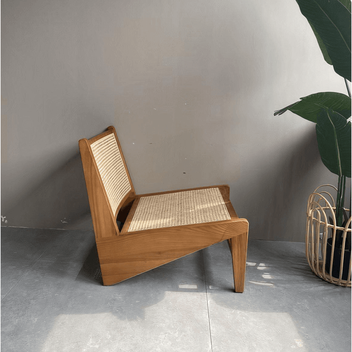 Wood Lounge Chair - Elegance & Natural Beauty