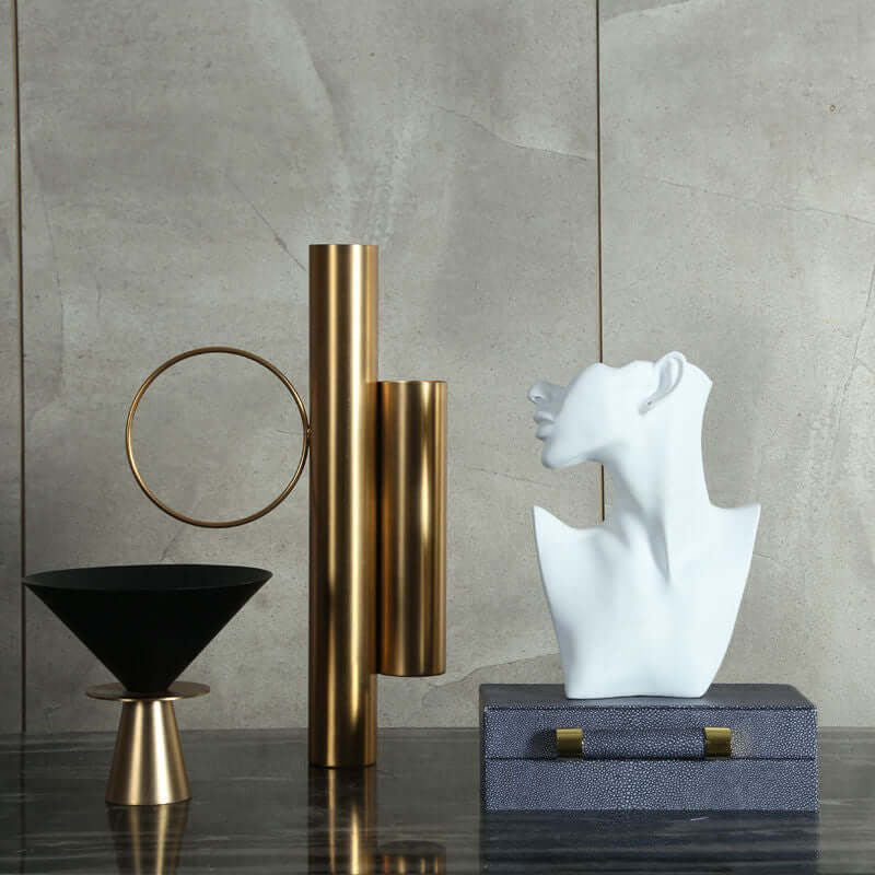 Art Deco Sculpture - Classicism & Timeless